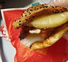 Grilled Pineapple Chinese Burger