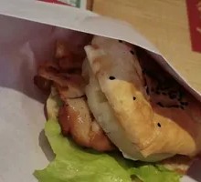 Grilled Pineapple Chinese Burger