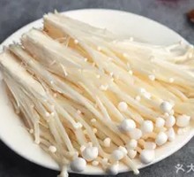White Plump Enoki Mushrooms