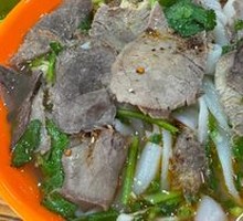Huaxi Spiced Beef Rice Noodles