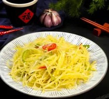 Sliced Potatoes with Green Pepper