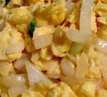 Scrambled Eggs with Onion