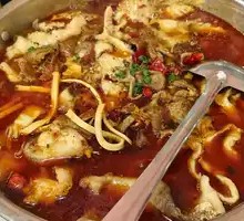 Fish Hot Pot with Pig Intestines