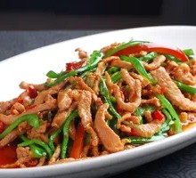 Green Pepper and Tofu Skin Shredded Pork