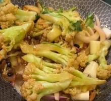 Spicy Cauliflower in Hot Pot