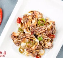 Steamed Crab Claws in Wine