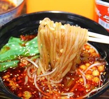 Sour Spicy Rice Noodles with Meatballs