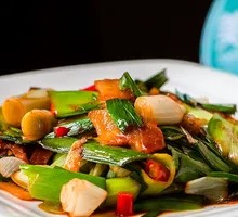 Preserved Pork with Garlic Stir-fry