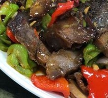 Stir-Fried Beef with Spicy Sauce