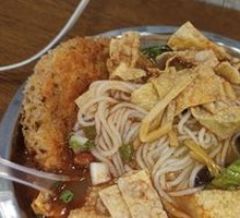 Fried Egg Snail Noodles