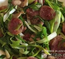 Stir-Fried腊肠 with Garlic