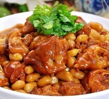 Stewed Beef Shank with Soybeans