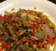 Stir-Fried Beef with Yellow Onion