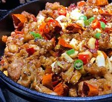 Charcoal-fired Sichuan-style Spicy Iron Pot Frog