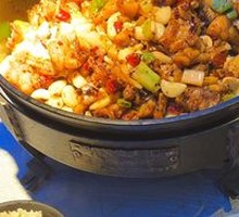 Charcoal-fired Sichuan-style Dry Pot Frog with Spicy and Numbing Flavor