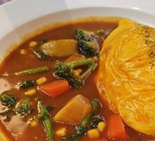 蔬菜咖喱蛋包饭
