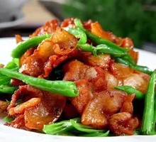 Stir-Fried Tofu Skin with Pork