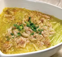 Rich Golden Soup Beef Noodle Soup