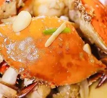 Stir-fried Live Crab with Ginger and Scallion