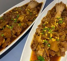 Secret-Recipe Beef Trotter
