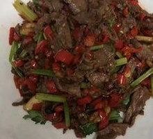 Stir-Fried Beef with Yellow Onion
