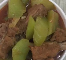 Braised Pork Ribs with Lettuce
