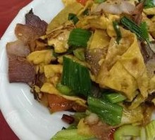 Egg Skin Stir-fried with Preserved Pork