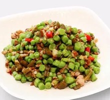 Stir-Fried Pork and Green Beans