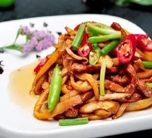 Stir-fried Beef with King Oyster Mushrooms