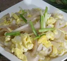 Scrambled Eggs with Onion