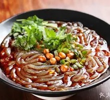 Spicy and Sour Noodles with Mixed Sauce
