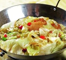 Spicy Pot-Braised Cabbage