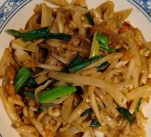 Sour Radish Stir-fried with White Chili
