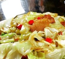 Spicy Stir-Fried Cabbage