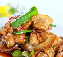 Spicy Twice-Cooked Pork Rice with Pineapple Beer