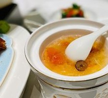 Beauty-Enhancing Peach Gum Dessert