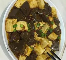 Tofu and Duck Blood Stir-fry