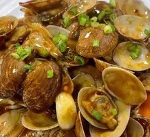 Spicy Stir-Fried Clams