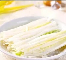 Roast Duck with Green Onion Strips
