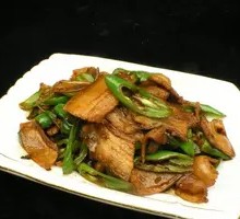 Stir-Fried Pork with Green Chili