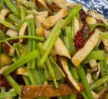 Celery and Tofu Skin Shredded Pork