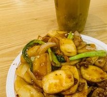 Stir-Fried Pork Noodles with Rice Cake