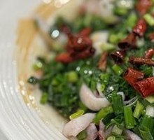 Scallion Stir-fried Squid