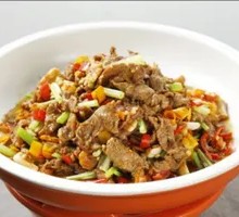 Stir-Fried Beef with Yellow Onion