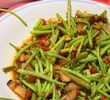 Stir-fried Water Bamboo with Preserved Pork