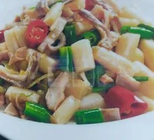 Spicy Pig's Stomach with Pickled Lotus Root Stems