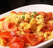 Tomato and Egg Stir-Fry
