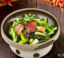 Preserved Pork with Mustard Greens