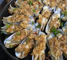 Sautéed Clams on Iron Plate