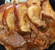 Pork Trotter and Beef Rice Bowl